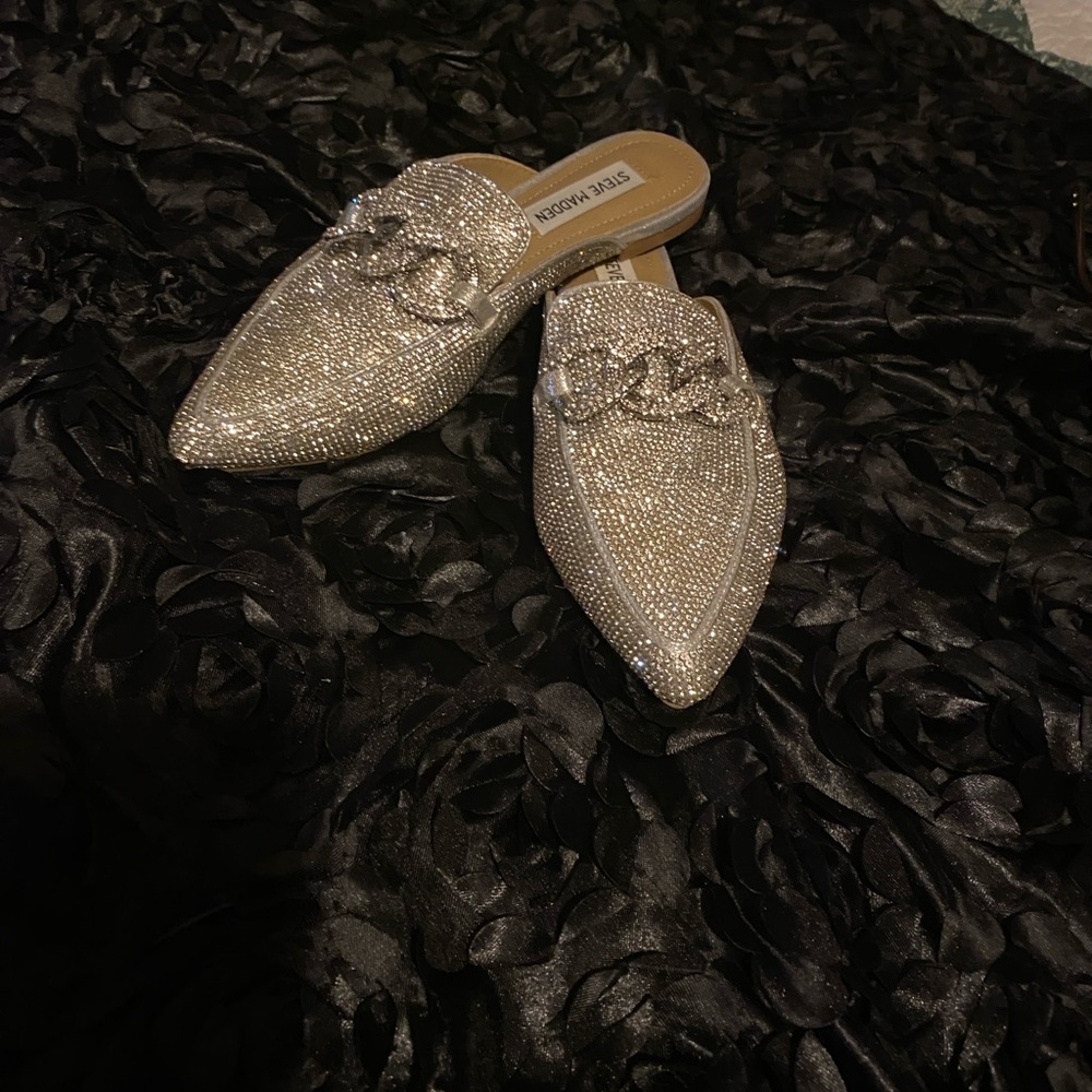 Steve Madden Silver Crystal Chain-Trim Pointed Mules - Picture 9 of 9